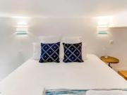 Location Appartement Rue Lallier, Paris