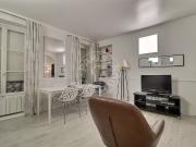 Location Appartement Rue Laugier, Paris