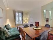 Location Appartement Rue Lepic, Paris