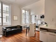 Location Appartement Rue Madame de Sévigné, Paris