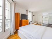Location Appartement Rue Madame de Sévigné, Paris