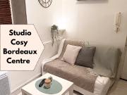 Location Appartement Rue Michel Montaigne, Bordeaux