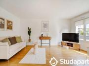 location appartement suresnes 1 pièce 52 m2 hauts de...