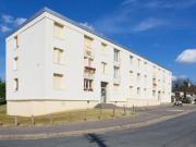 Location / Appartement Type 4 Bis à MEHUN SUR YEVRE