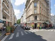 Location Autre 220 m2 Paris 11ème