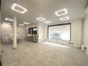 Location bureaux Paris 17, proche métro, 4 niveaux, 436 m²