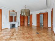 Location bureaux Paris 8 Champs Élysées, métro George V