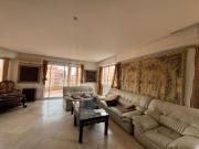 Location d'un appartement à Hivernage. 4 pièces....