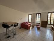 Location GRAND T1 CENTRE VILLE meublé | Air Terre Mer...