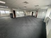 Location local d'activité Taverny Parc... Location local d'activité Taverny Parc...