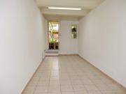 Location Local de 51 m² rénové avec jardin en CV |...