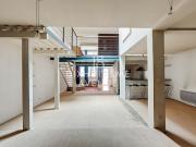 Location Loft 4 pièces 150 m2 Paris 18ème