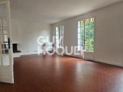 Maison à louer de 5 pièces de 93 m² avec jardin et garage
