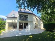 Location Maison 6 pièces 170 m2 La Celle Saint Cloud