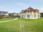 Location Maison 8 pièces 250.57 m2 La Celle Saint Cloud