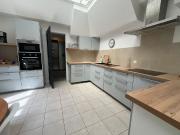 Location maison 9 pièces, 222.00m², Croix