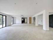 Location Maison Aix en Provence 7 Pièces 244 m²