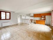 location maison avec stationnement et garage