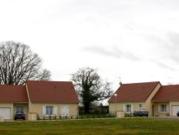 Location / Maison Type 4 à CHEZAL BENOIT