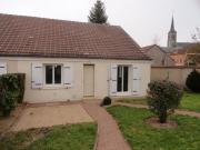 Location / Maison Type 4 à VEAUGUES