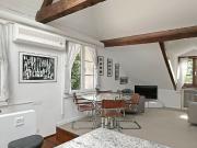 Location privée à court terme dans un cadre verdoyant