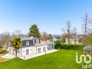 Location Propriété 9 pièces 230 m2 Noisy le Grand