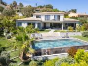 LOCATION SAISONNIÈRE SAINTE MAXIME VILLA MODERNE APERÇU...