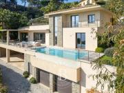 LOCATION SAISONNIÈRE SAINTE MAXIME VILLA VUE MER CENTRE...