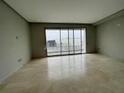 Location studio vide à Ferme Bretonne