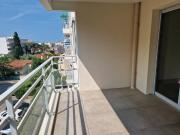 LOCATION VIDE A L ANNEE