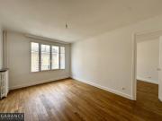 Location vide Appartement 4 pièces 3 chambres à Paris 7