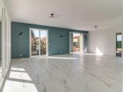 Location Villa 4 pièces 123.4 m2 Saint Laurent du Var