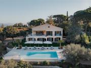 Location Villa 7 pièces 350 m2 Gassin