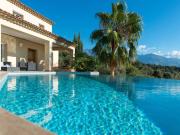 Location villa luxe Calvi Corse piscine vue mer