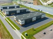 Locaux mixtes activités bureaux à vendre Persan Proche...