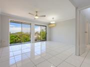 LOCK UP GARAGE, FULLY AIR CONDITIONED, CITY VIEWS &mldr ...