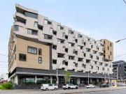 Lock up, Leave and Enjoy the Surrounds Lock up, Leave and Enjoy the Surrounds