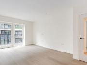 Lockgate Road, London SW6, 1 bed flat to rent, £2,950...