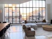 Loft 2 pièces 550 m²