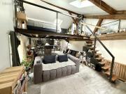 Loft 2 pièces 62 m²