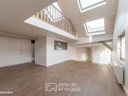 Loft 3 pièces 92 m²