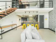 Loft com 1 quarto e 72m² para alugar em Petrópolis,...