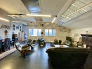 Loft de 550 m2 situé entre la Mairie et Ernest Ruben