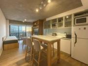 Loft divisible con balcón y cochera – Quartier del Bajo...