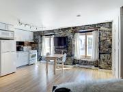Loft entièrement meublé à louer Vieux Québec juillet 2025