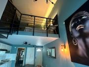 Loft moderno en venta – Cumbres 4to Sector, 2 pisos y...