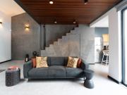 Loft T1 com espaço exterior em Algés