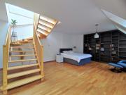 LOFTARTIG Chice Terrassenwohnung im trendigen 7ten