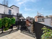LOFTARTIGE NEUBAUWOHNUNG MIT BALKON AUF WOHNEBENE UND...