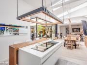 Loft/atelier/surface 5 pièces 192 m²